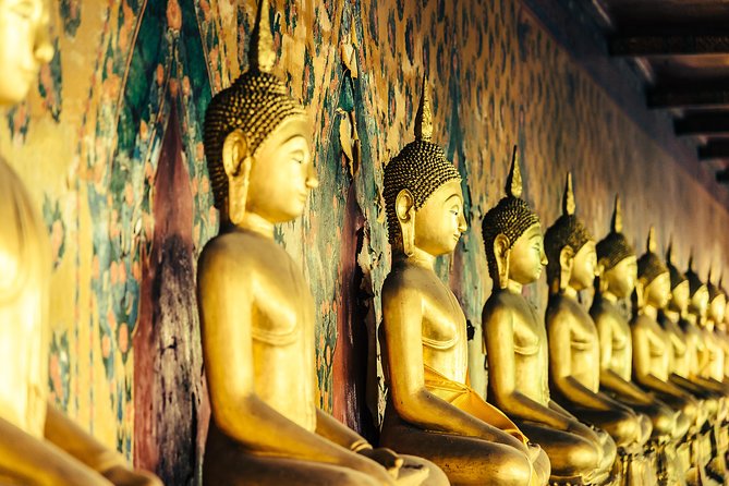 Bangkok Tuk Tuk Walk & Temple Tour With Wat Pho, Arun & Traimit - Chinatown on Yaowarat Road