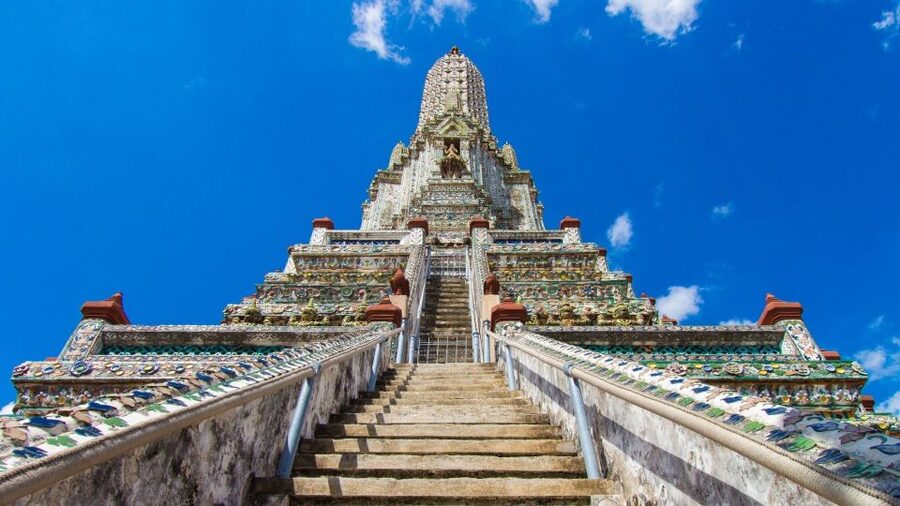 Bangkok Twilight : Hidden Canal, Big Buddha & temple - The Big Buddha question