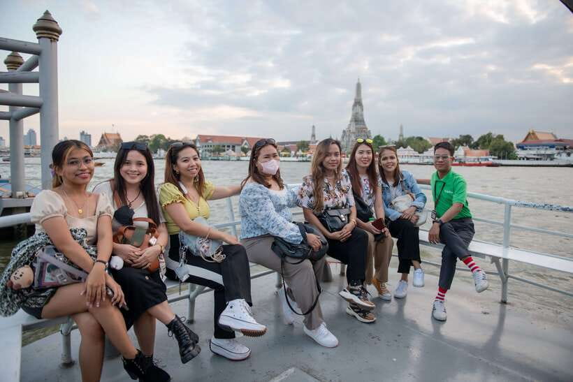 Bangkok: Wat Pho and Wat Arun Guided Walking Tour - Who will enjoy this tour most?