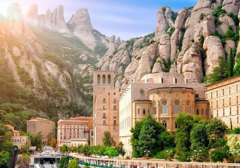 Barcelona: Montserrat Monastery and Natural Park Day Trip - Why Montserrat makes a strong Barcelona escape