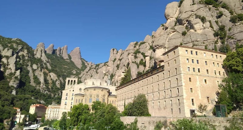 Barcelona: Montserrat Monastery and Natural Park Guided Tour - Meeting at Passeig de Gràcia