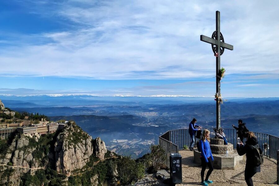 Barcelona: Montserrat Monastery & Hiking Off the Beaten Path - What the guides add to the day