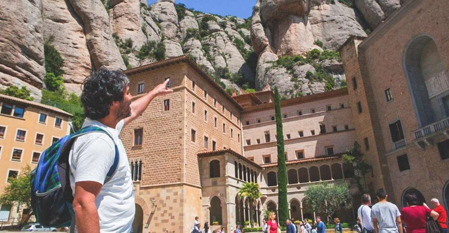 Barcelona: Montserrat Private Trip with Monastery Ticket - Arriving at the monastery and Santa Maria Square