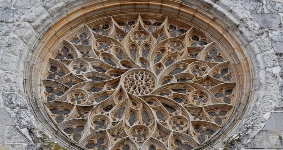 Batalha Monastery: Private Tour - The royal pantheon and its famous tombs