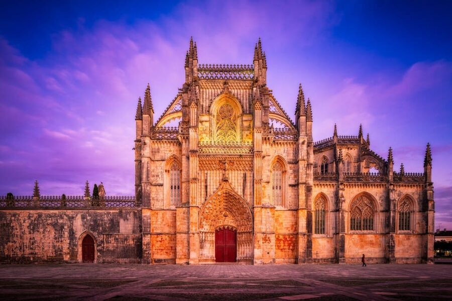 Batalha Monastery: Private Tour - The church, stained glass, and late Gothic design