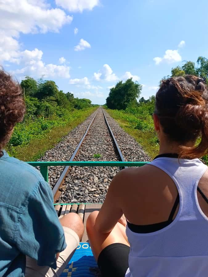 Battambang family tuktuk tour BambooTrain/Wat Banan/Bat cave - Practical planning for a long outdoor day