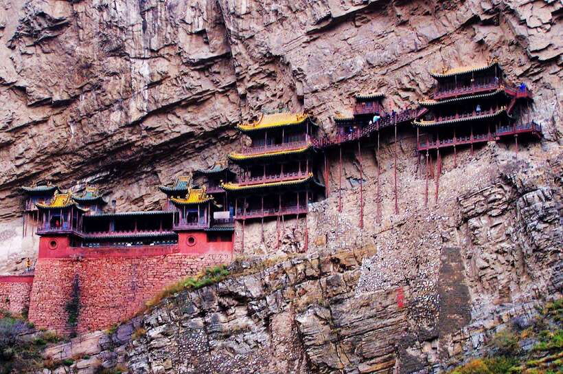 Beijing:Bullet Train Tour to Hanging Temple&Yungang Grottoes - The Hanging Temple and its cliffside walkways