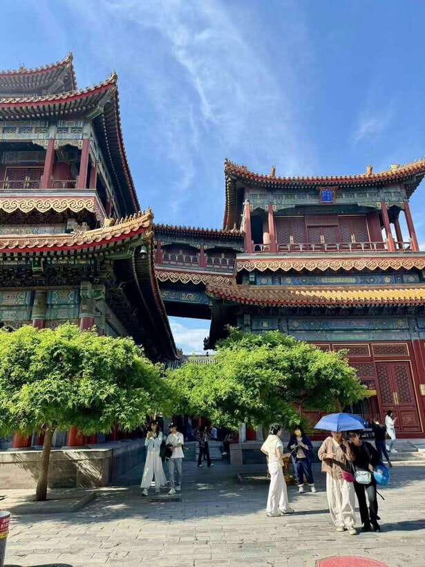 Beijing: Yonghe Lama Temple Entry Ticket - Using the QR code at the entrance