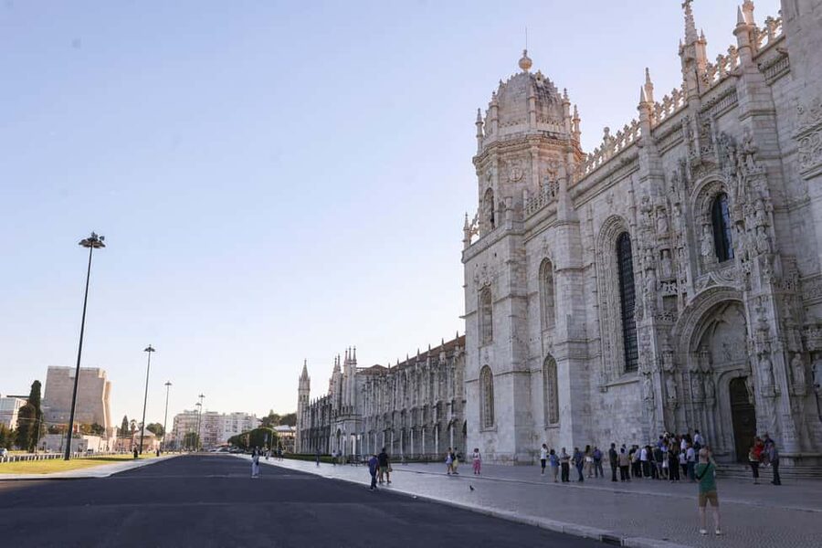 Belém Walking Tour + Jerónimos Monastery Ticket - Pastéis de Belém and the famous custard tart
