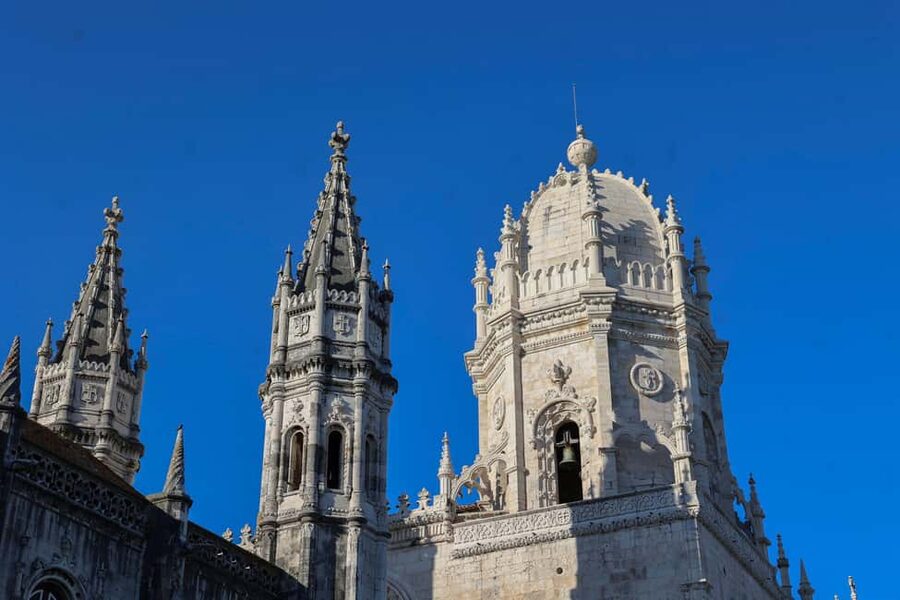 Belém Walking Tour + Jerónimos Monastery Ticket - Jerónimos Monastery and its carved cloisters