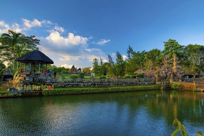 Beratan , lake side temple tour , all inclusive - Taman Ayun and the Mengwi royal connection