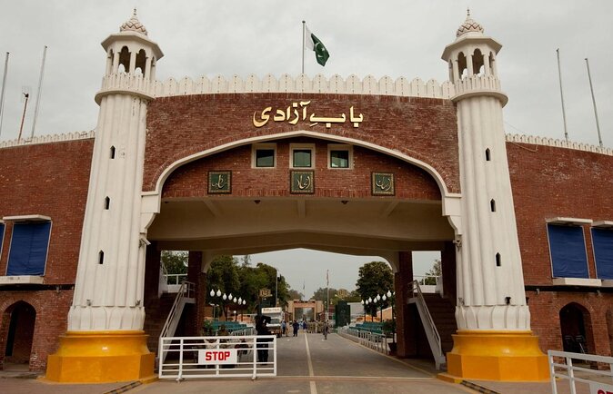 Best of Amritsar - Day Trip to Golden Temple with Wagah Border - A full day built around Amritsar’s biggest sights