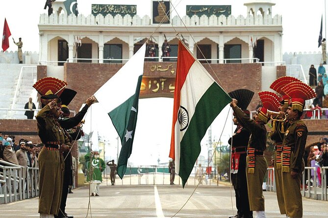 Best of Amritsar - Day Trip to Golden Temple with Wagah Border - Lunch and the rhythm of the day