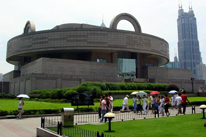 Best of Shanghai Day Tour, including Jade Buddha Temple & Bund & Yuyuan Garden - A one-day introduction to Shanghai’s many sides