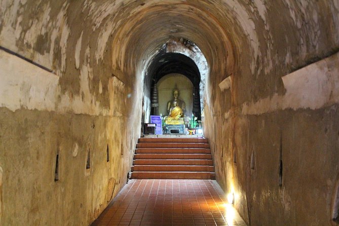 Best seller!! Amazing Night tour, Doi Suthep + Wat umong - Top Must visit! - Clothing, Temple Etiquette, and Practical Comfort