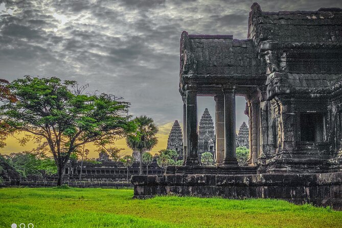 Best Temples Day Tour in Siem Reap with Sunset - Ta Prohm and the Trees Over the Ruins