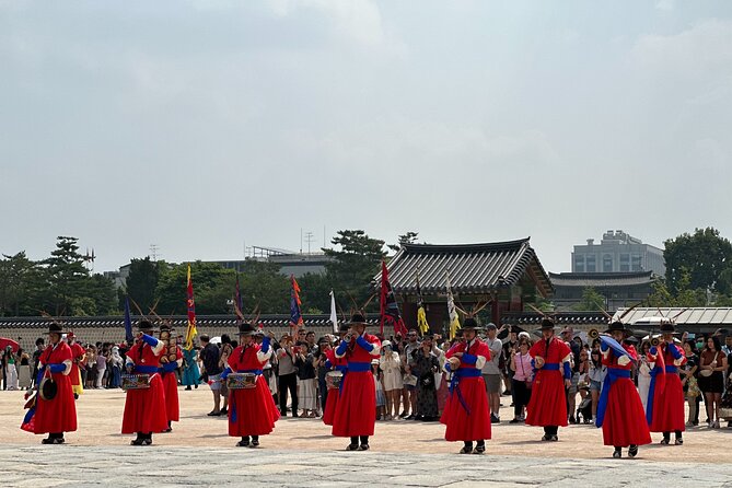 Best Things to Do - Half Day Seoul Trip (Seoul Palace & Temple) - The ginseng center: useful stop or sales pitch?