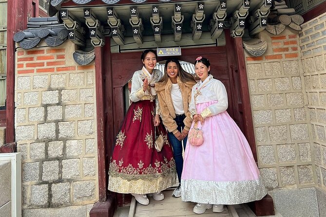 Best Things to Do - Half Day Seoul Trip (Seoul Palace & Temple) - Who should book this Seoul palace tour?