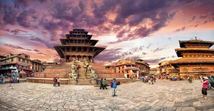 Bhaktapur Durbar Square and Boudhanath Stupa - Who should book this half-day tour?