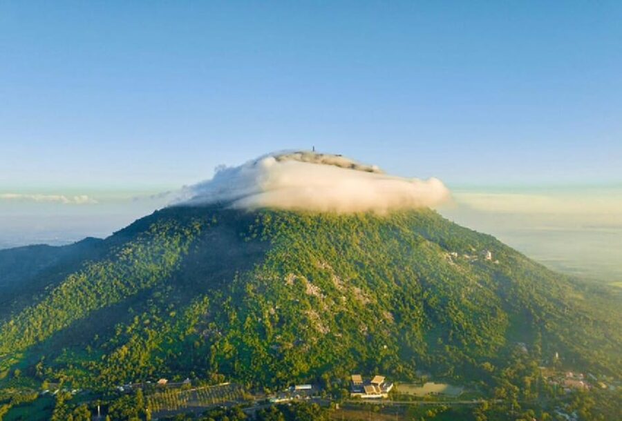 Black Virgin Moutain, Cu chi tunnels & Cao dai temple 1 day - Guide languages and group planning