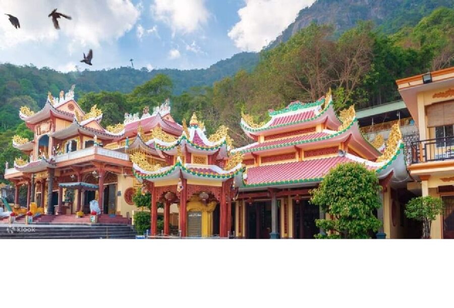 Black Virgin Moutain, Cu chi tunnels & Cao dai temple 1 day - What the Bà Đen stop feels like in practice