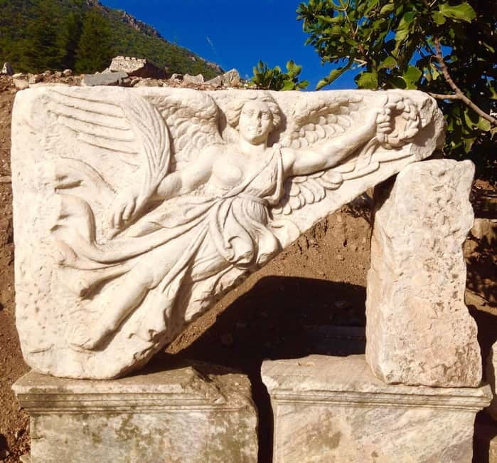 Bodrum: Ephesus, House of Virgin Mary, and Temple Tour - Bafa Lake and the breakfast question