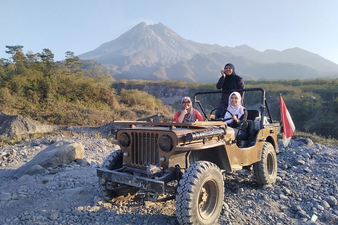 Borobudur(climb up), Merapi Volcano and Prambanan Temple Tour - What the private car adds to the day