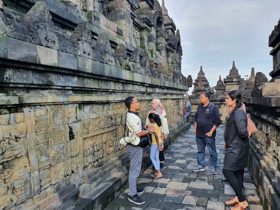 Borobudur Real Half Day Tour No Hidden Cost - Why the climb matters at Borobudur