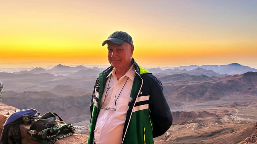 Cairo: 2-Day Trip to St. Catherine & Moses Mountain Climb. - Guides, vehicles, and pickup details