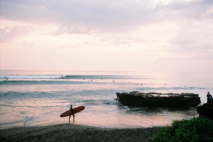 Canggu: Surfing Class, Tanah Lot & Kecak Dance Sunset Tour - Guide style and how flexible the day may be