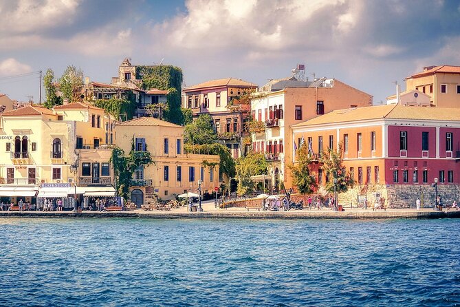 Chania Old Town, Public Market and Chrisopigi Monastery Tour - Starting above Chania at Venizelos Graves