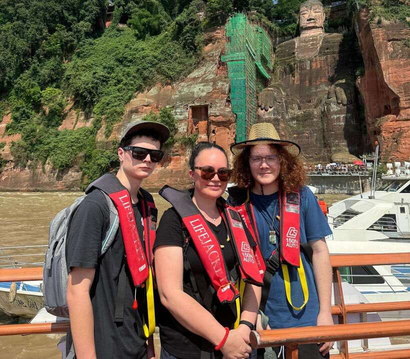 Chengdu: Leshan Grand Buddha Full-Day Private Trip - Arriving in Leshan around midday