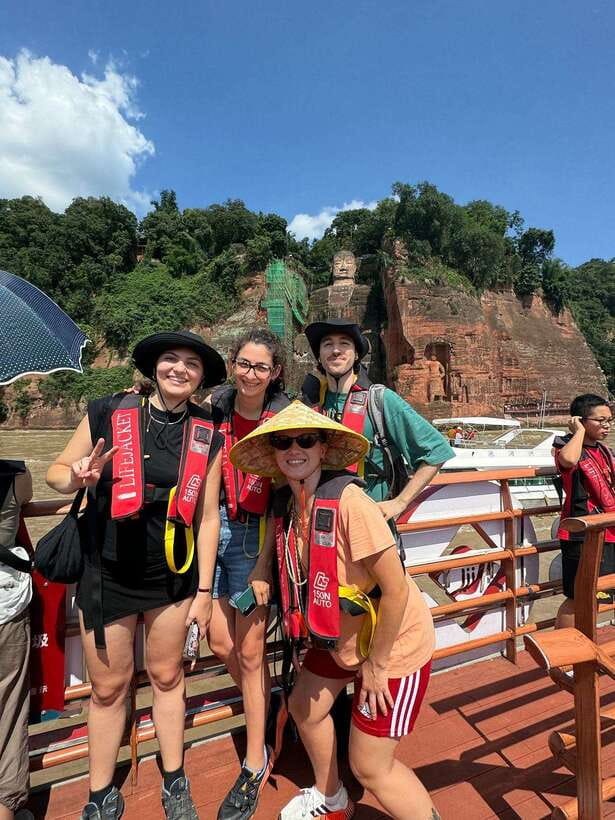 Chengdu: Leshan Grand Buddha Full-Day Private Trip - The two-hour road from Chengdu to Leshan
