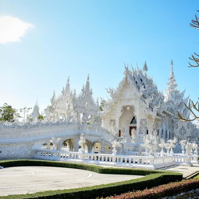 Chiang Mai: Chiang Rai Famous Temples & Hot Springs Day Trip - Huay Pla Kang Temple closes the sightseeing loop