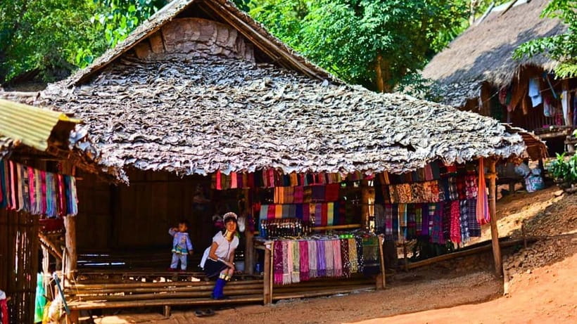 Chiang Mai: Chiang Rai Temples, Golden Triangle & Boat Tour - Wat Rong Khun, the White Temple