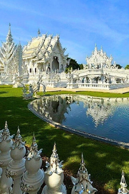 Chiang Mai: Chiang Rai Temples, Golden Triangle & Boat Tour - Lunch, then the Black House