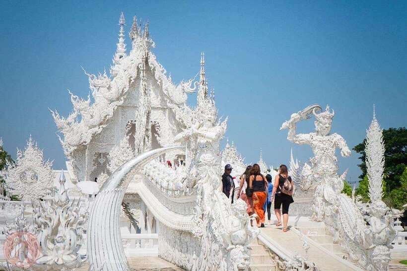 Chiang Mai: Chiang Rai Temples, Karen Tribe and Hot Springs - Key points at a glance