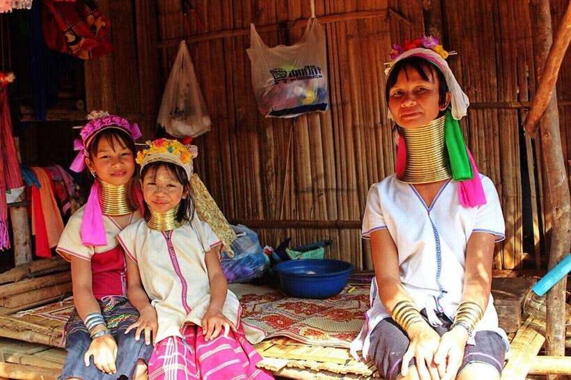 Chiang Mai: Chiang Rai Temples, Karen Tribe and Hot Springs - The Karen long-neck village and the question of responsible tourism