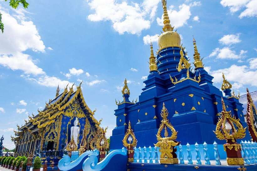 Chiang Mai: Chiang Rai Temples, Karen Tribe and Hot Springs - Wat Rong Khun, the White Temple