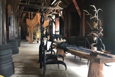Chiang Rai:White+Black+Blue Temple+Golden Triangle+Boat Trip