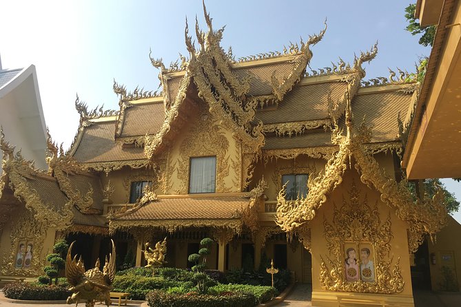 Chiang Mai-Chiang Rai:White+Black+Blue Temple+Golden Triangle+Boat Trip - Baan Dam Museum and the Black House