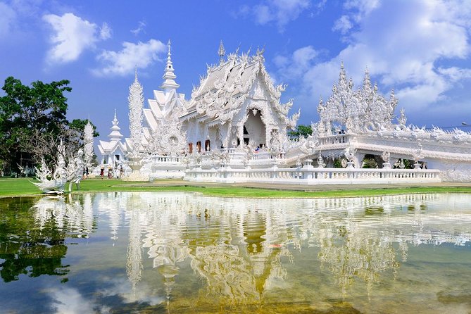 Chiang Mai-Chiang Rai:White-Black-Blue Temple-Golden Triangle-Keren-Boat Trip - Lunch Keeps the Middle of the Day Simple