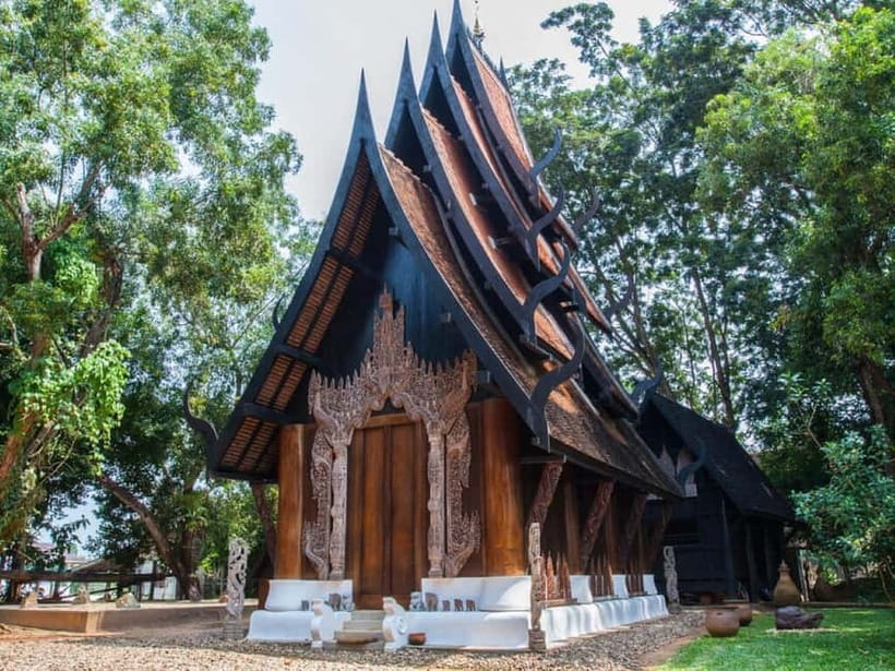 Chiang Mai: Chiang Rai White, Blue & Black Temples Day Tour - Who should book this Chiang Rai day trip?