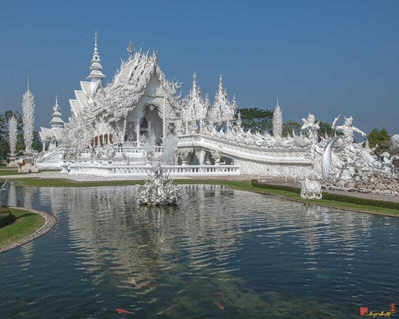 Chiang Mai: Chiang Rai White, Blue & Black Temples Day Tour - How the guide can shape the day