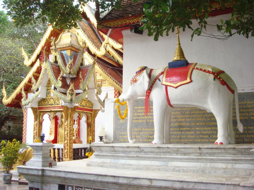 Chiang Mai: Doi Suthep and Hmong Village Half-Day Tour - Practical preparation for the morning