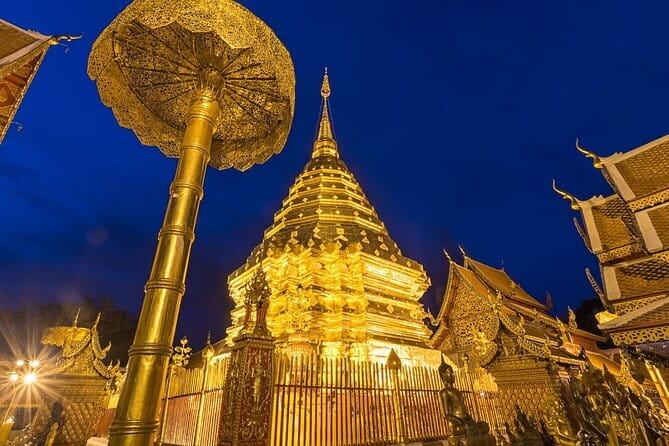 Chiang Mai Doi Suthep Temple and Wat Pha Lat Hike - Riding the red songthaew up Doi Suthep