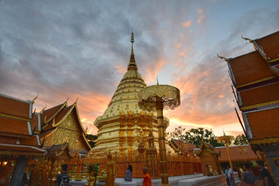 Chiang Mai: Doi Suthep & Wat Umong Twilight Tour with Pickup - The climb to Wat Phra That Doi Suthep