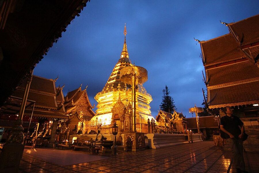Chiang Mai: Doi Suthep & Wat Umong Twilight Tour with Pickup - Wat Umong after sunset