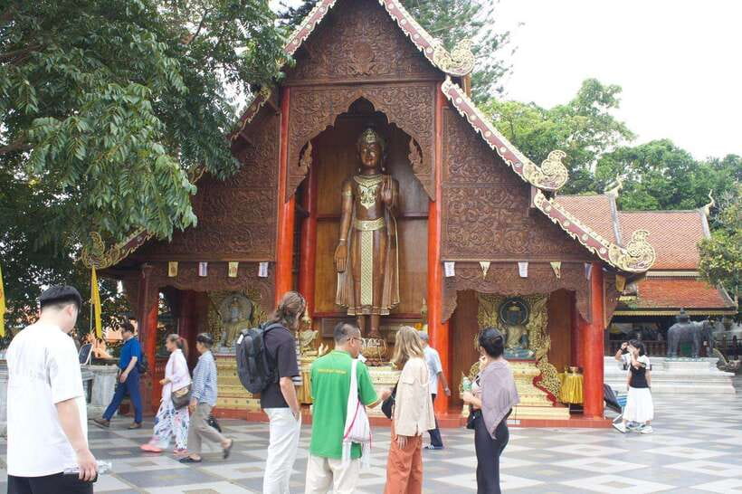 Chiang Mai: Elephant Sanctuary, Monk Trail & Doi Suthep Tour - Guides make the difference