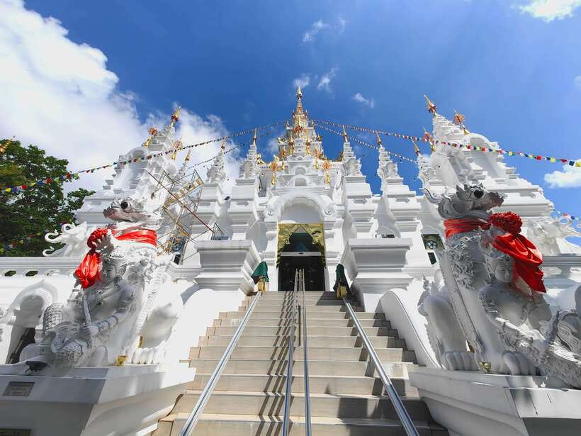 Chiang Mai:Hidden Gems: From Ancient Ruins to Serene Temples - 8:30 AM pickup and a short day on the road